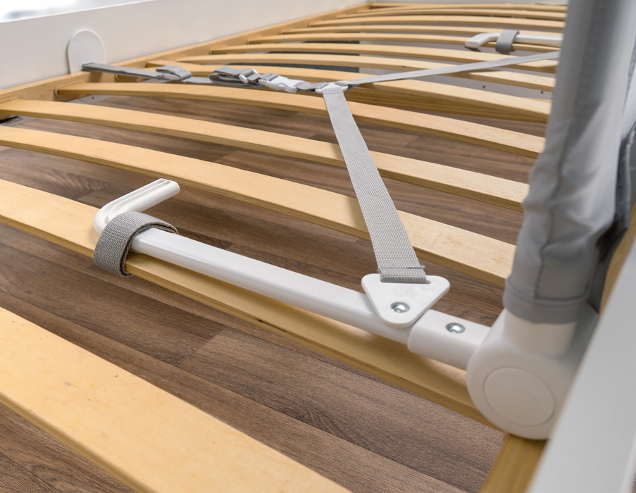 Köp Sängskydd SafetyBedrail Love XL passar alla sängar!