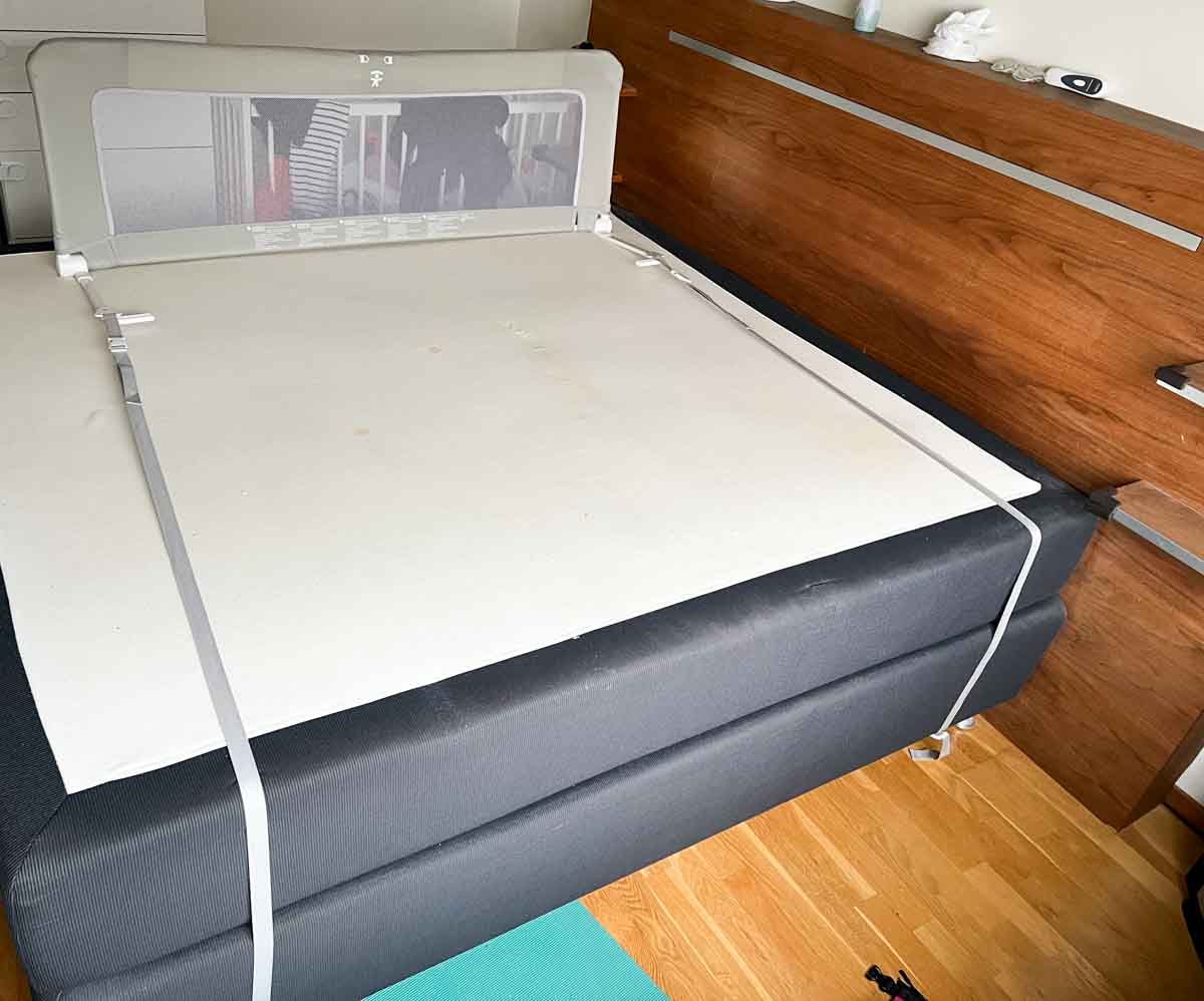 Köp Sängskydd SafetyBedrail Love XL passar alla sängar!